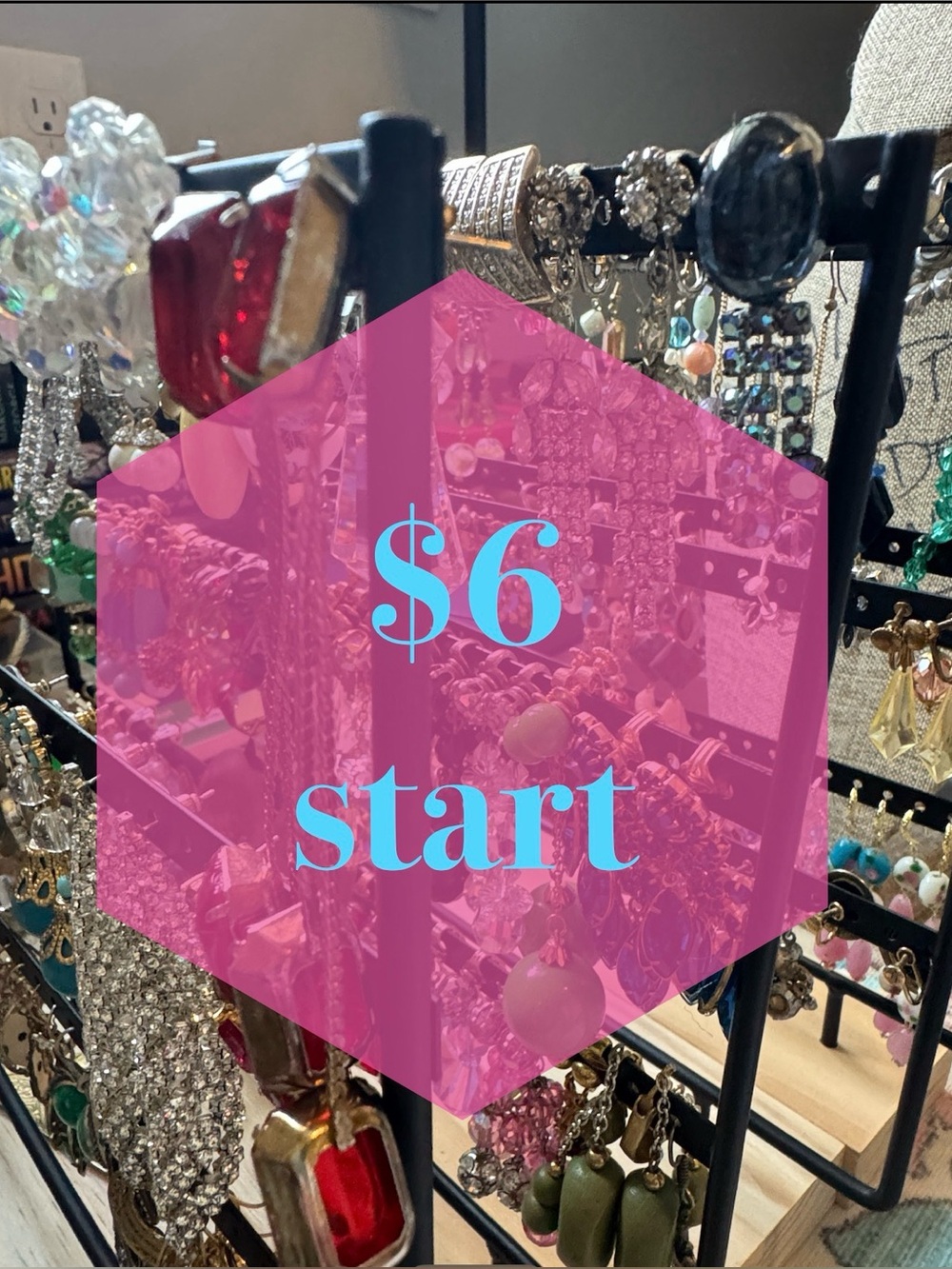 Random earring $6 start preowned